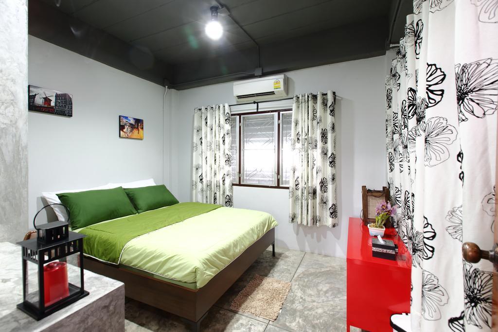 Mon Lodge & Yoga Donmueang กรุงเทพมหานคร ห้อง รูปภาพ
